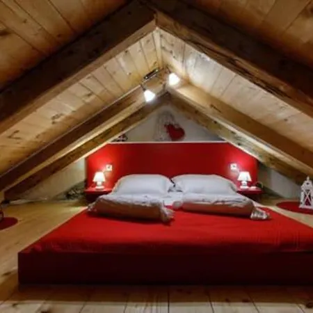 Prázdninový dům Three Bedroom With Pool Trbounje