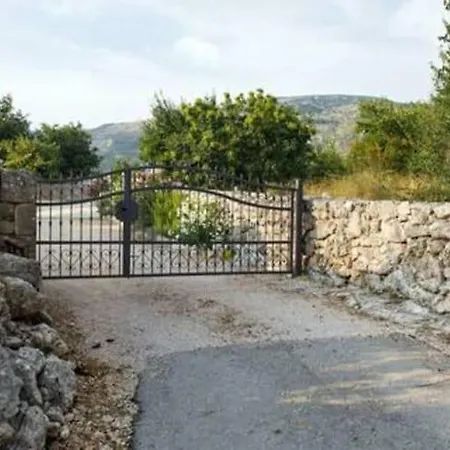 Three Bedroom With Pool 度假居 *