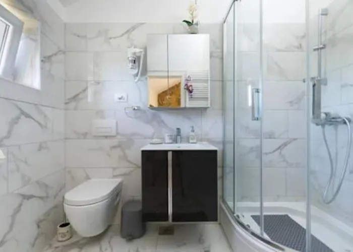 Three Bedroom With Pool 度假居