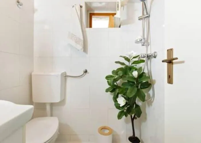 Three Bedroom With Pool *